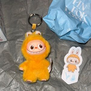 Labubu Pin For Love CONFIRMED Gold Y